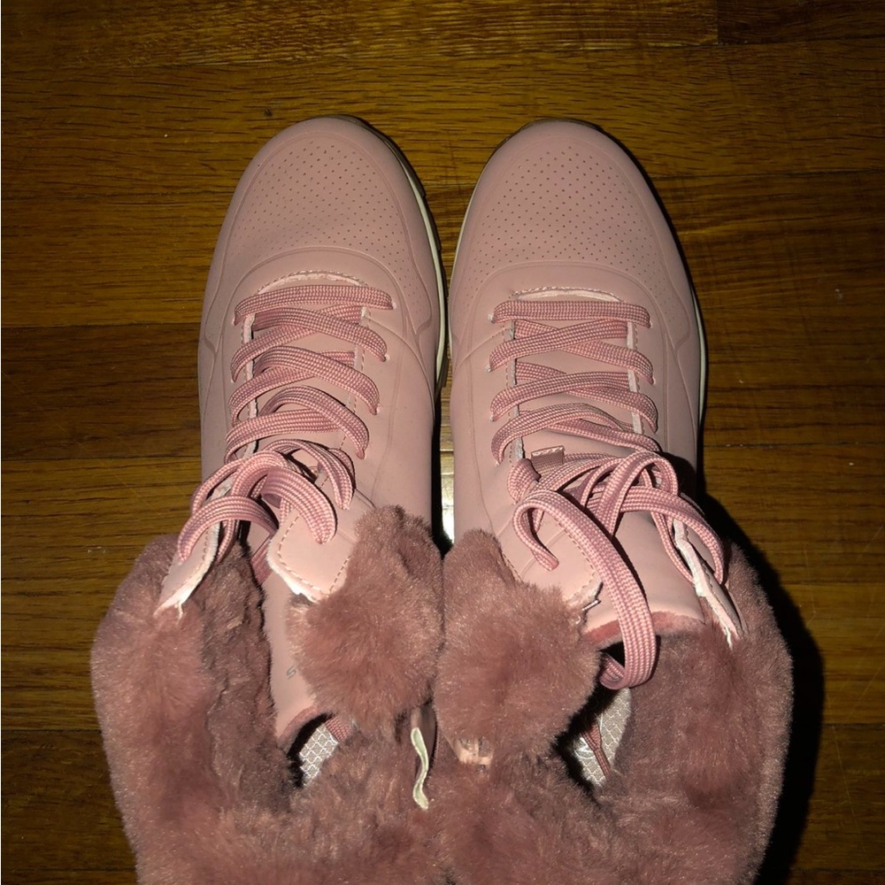 Women's Pink Fur-Lined Winter Boots - Picture 3 of 5